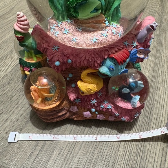 Disney The Little Mermaid Ariel “Under The Sea”Musical Snow Globe. Music Works - Picture 15 of 16
